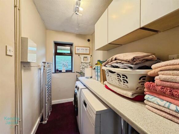 3 bed Detached for sale Image 12