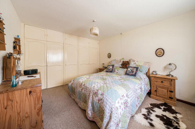 1357281-20-68d40b...