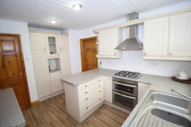 3 bed Detached Bungalow for sale Image 4