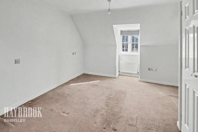 3 bed Town House for sale Image 9