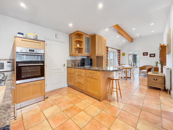 Kitchen/Dining