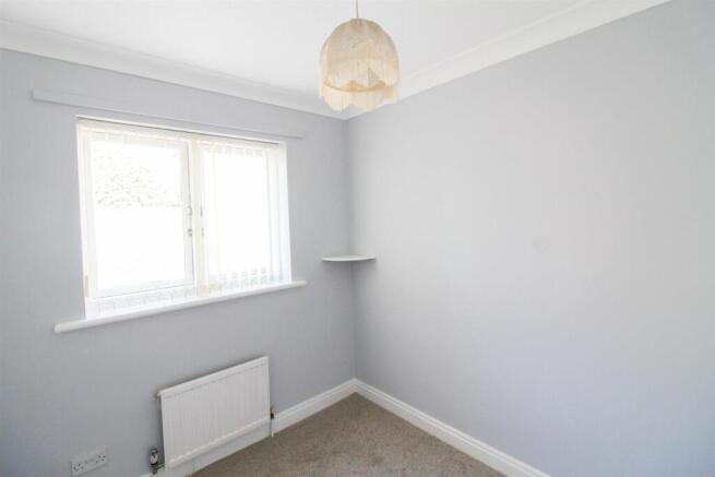 2 bed Flat to rent Image 8