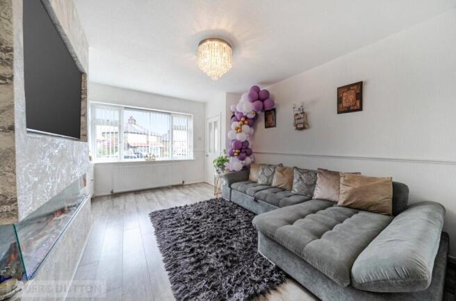4 bed Semi-Detached for sale Image 5