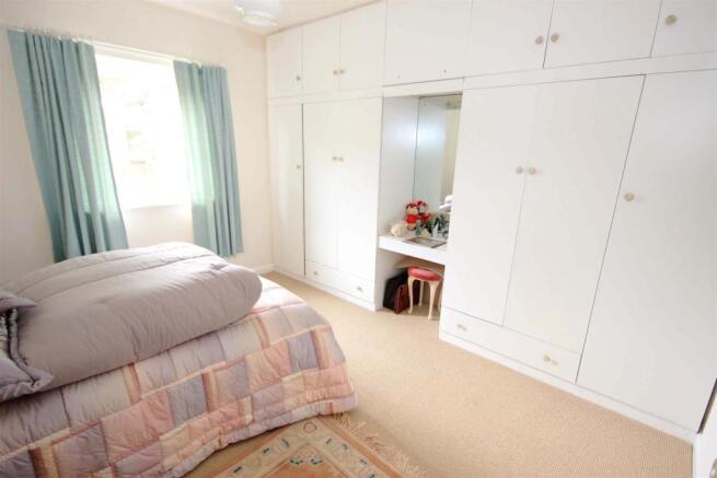 BEDROOM 2