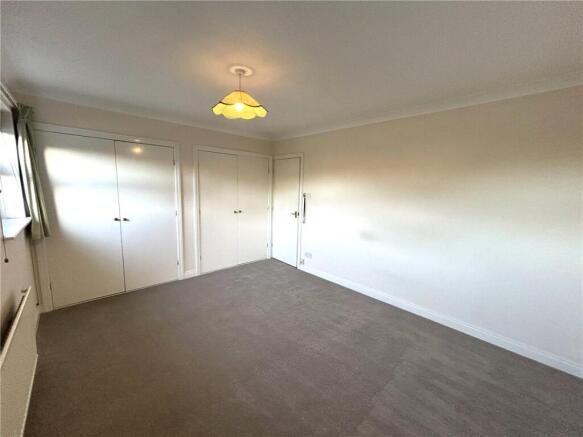 4 bed Detached to rent Image 9