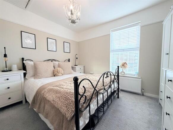 BEDROOM1 2