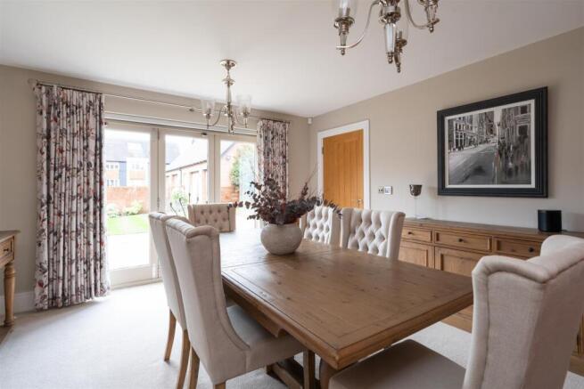 6 Hall Farm Court_050.jpg
