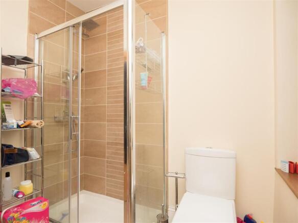 Master En-Suite