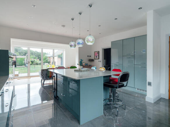 Kitchen / Breakfast Room
