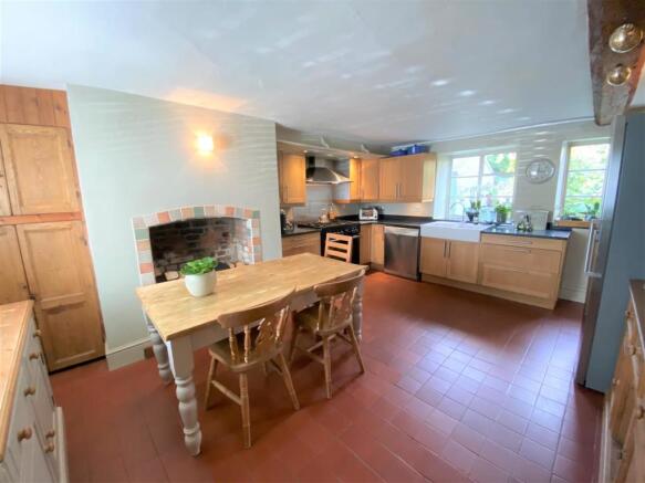 Kitchen / Dining room