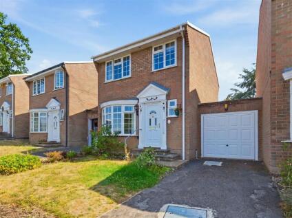 Laburnum Close, Ferndown
