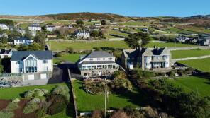 Dros Y Mor, Section Of A496 From Awel Y Mor To Penrhiw Terrace, Barmouth LL42 1AJ