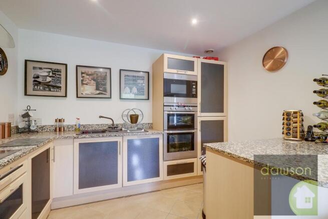 Lounge/Kitchen