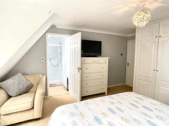 bedroom 18.jpg