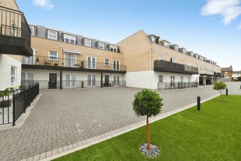 Halle Mews, Benfleet, Essex, SS7