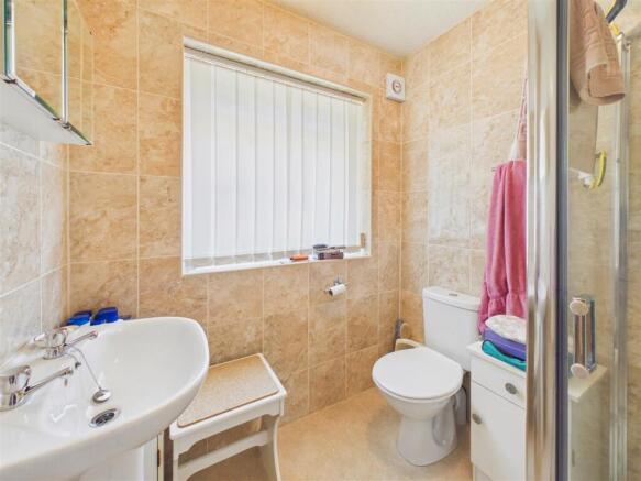 3 bed Detached Bungalow for sale Image 6