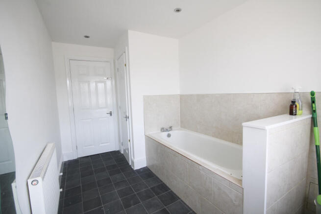 2 bed Flat to rent Image 7