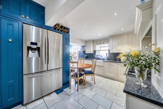4 bed Cottage for sale Image 5