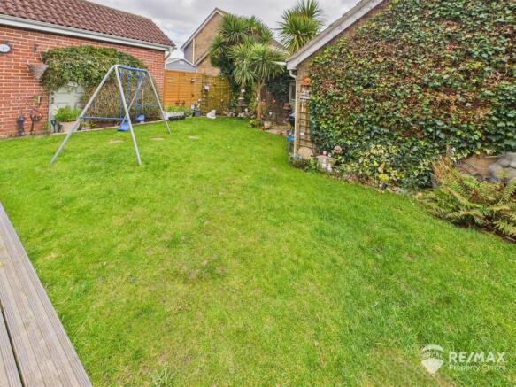 Rear Garden (4).jpg