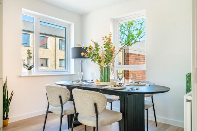 4 bed Semi-Detached for sale Image 10