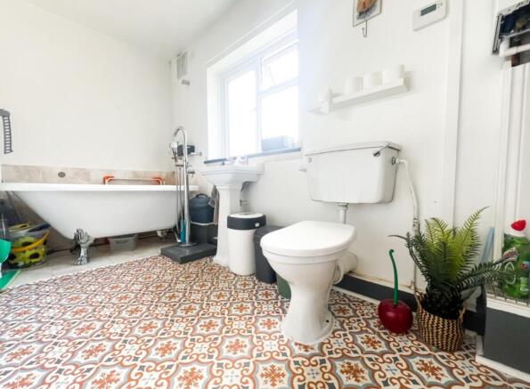 2 bed Terraced for sale Image 4