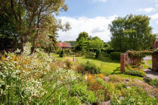 4 bed Detached for sale Image 4