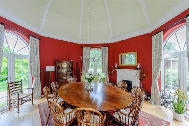 Octagonal Dining Rm