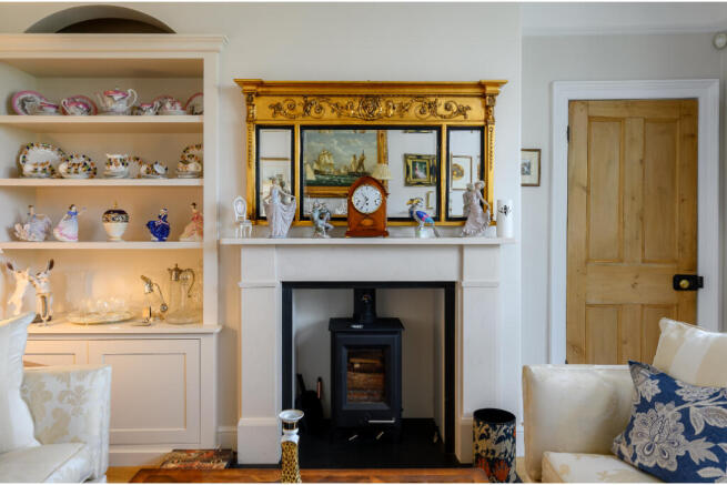 4 bed Detached for sale Image 11