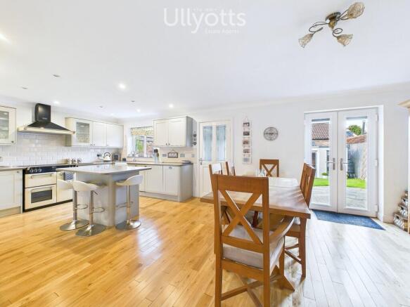 Kitchen/Dining Ar...