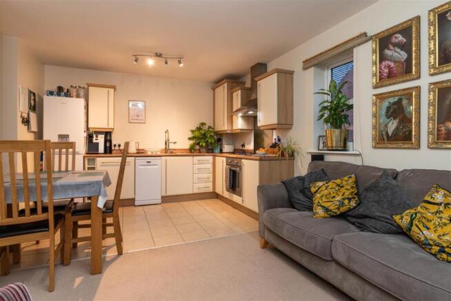 Living Kitchen & Dining