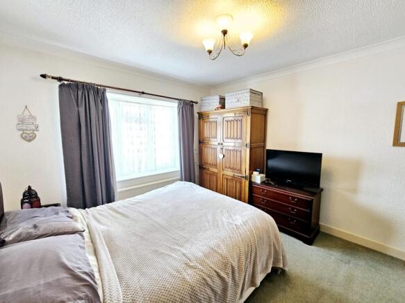 1 bed Flat for sale Image 4