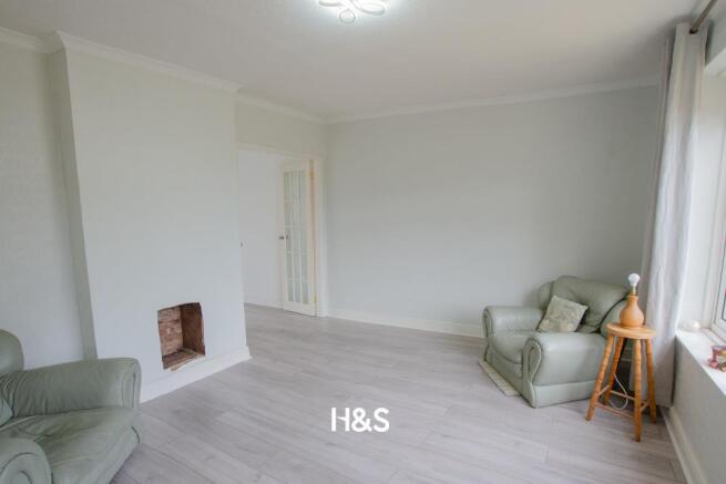 31 Averill - Lounge.jpg