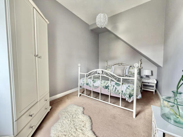 4 bed Terraced for sale Image 9
