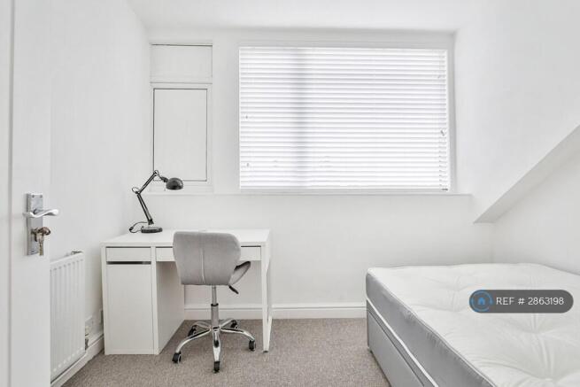 5 bed Terraced to rent Image 9
