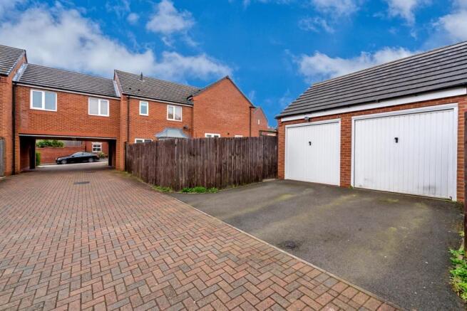 36 Capercaillie Drive 3.jpg