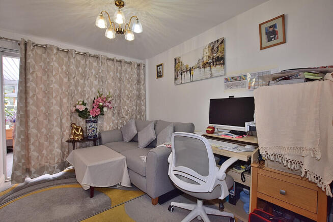 3 bed Semi-Detached for sale Image 6