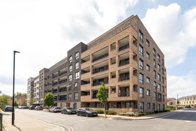 Clarkson Crescent, E17