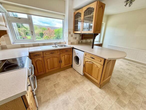 Kitchen / Breakfast Room