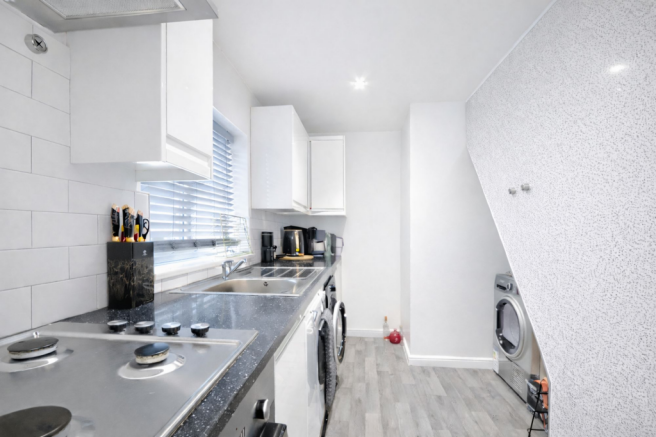 3 bed Duplex for sale Image 8