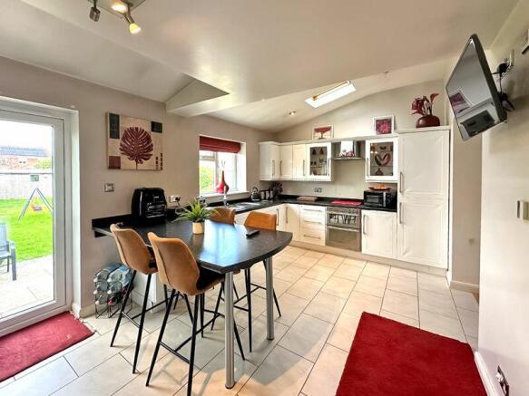 BREAKFAST KITCHEN