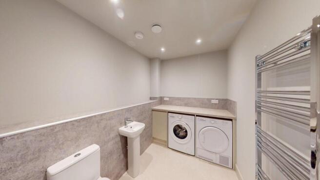 5 bed House to rent Image 7
