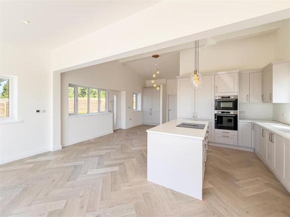 kitchen/lounge