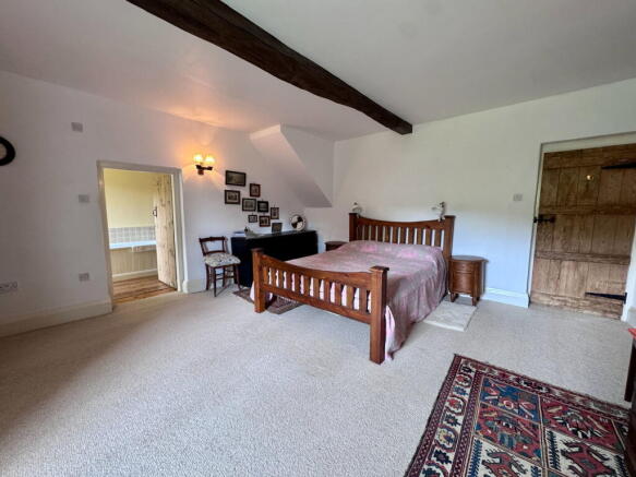 3 bed Detached for sale Image 11