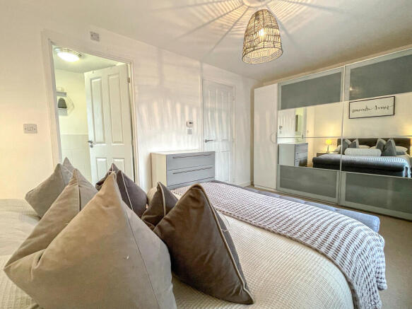 213 Belmont Rd - Bed 1 (3)