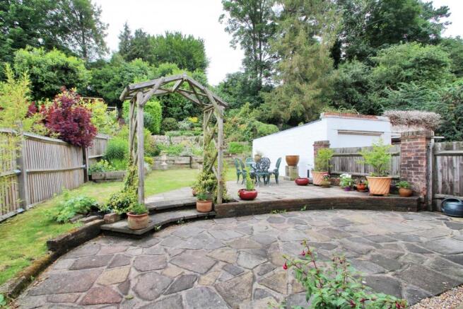 Rear Garden & Garage.jpg