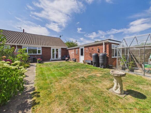 2 bed Semi-Detached Bungalow for sale Image 4