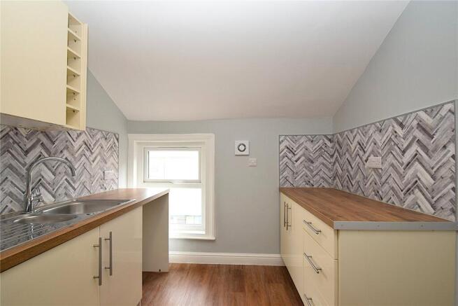 1 bed Apartment to rent Image 5