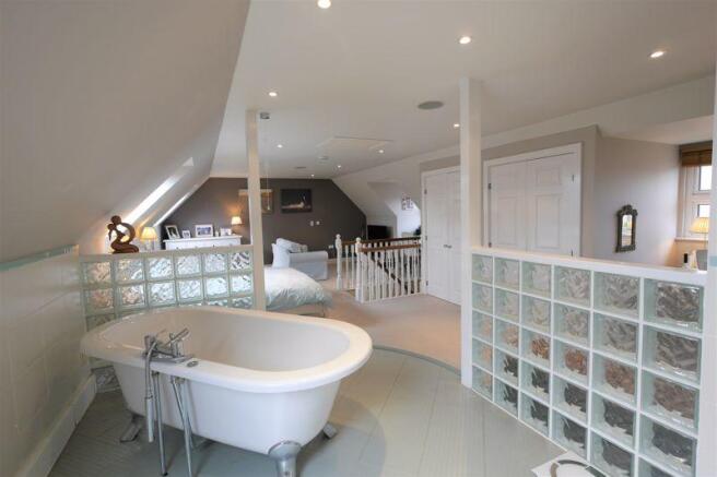 MASTER SUITE