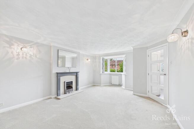 4 bed Detached for sale Image 4