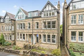 Flat 3, 8, Harlow Moor Drive, Harrogate HG2 0JX